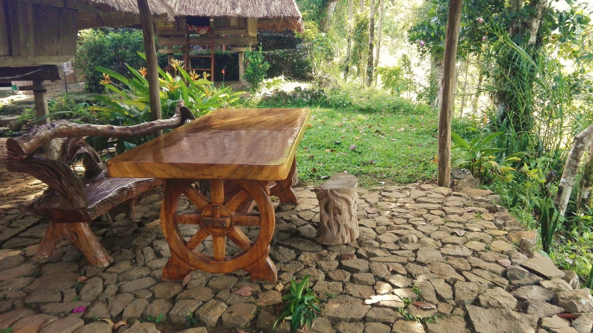 Native Village Inn 바나우에 외부 사진